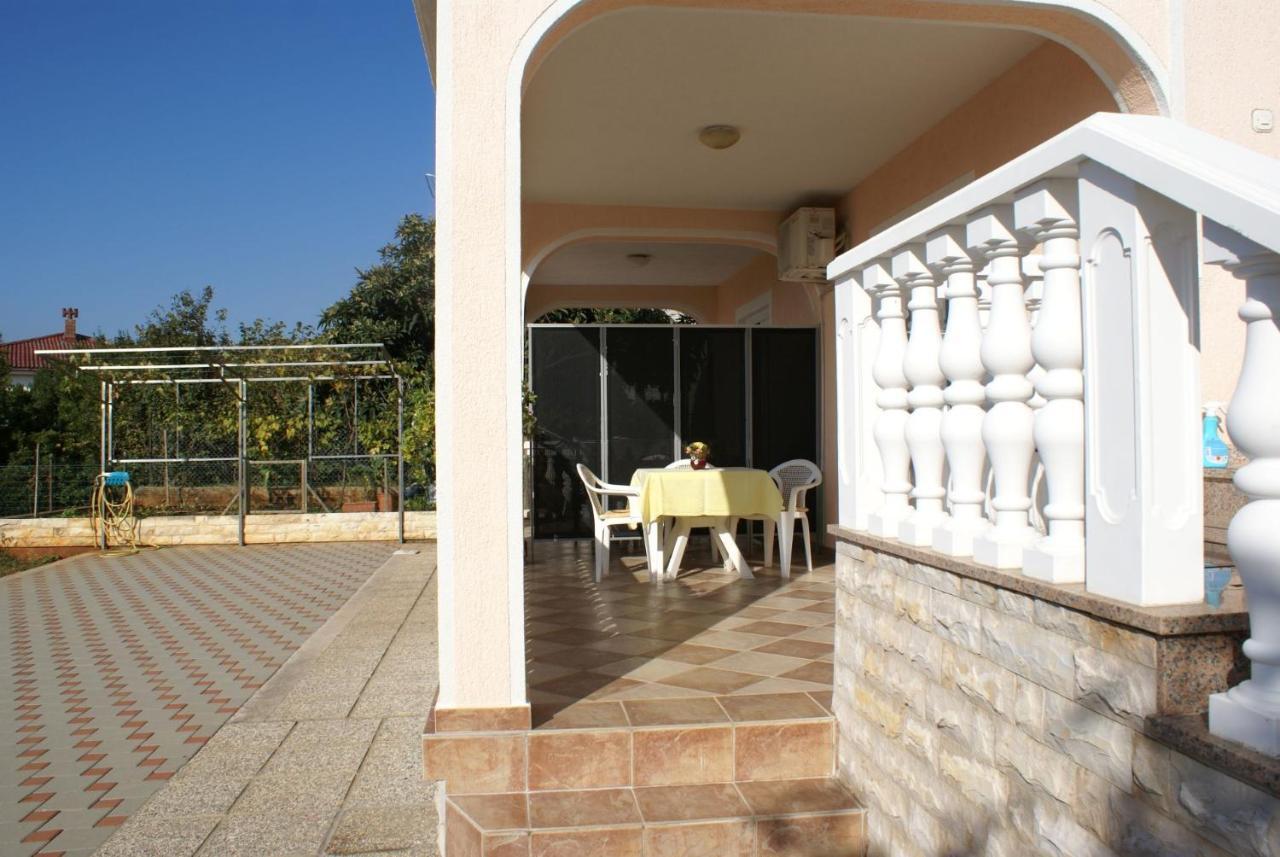 Apartment Nevenka Krk Town Kültér fotó