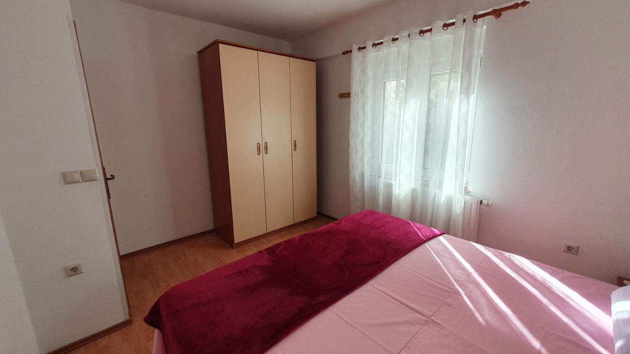 Apartment Nevenka Krk Town Kültér fotó