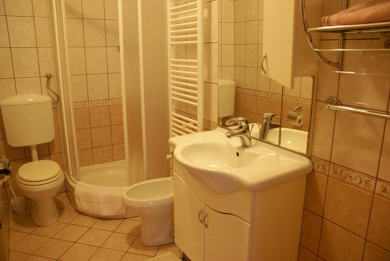 Apartment Nevenka Krk Town Kültér fotó